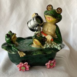 Vintage Designspirations Frog Family Bathtime